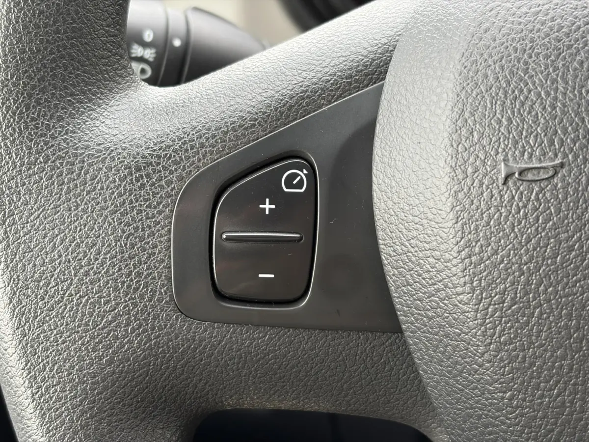 1.6 dCi 120 L2H1*MARGE*HAAK*A/C*CRUISE*PDC*TEL*