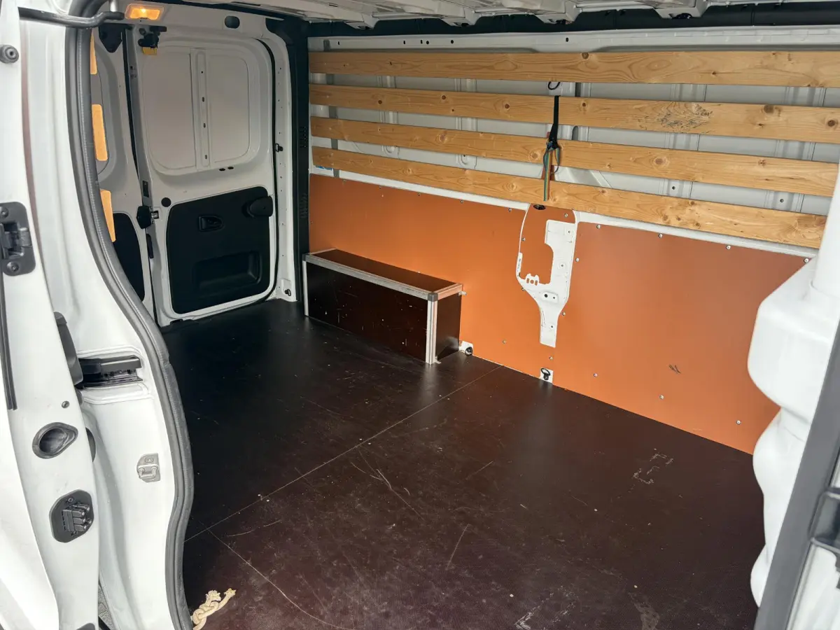 1.6 dCi 120 L2H1*MARGE*HAAK*A/C*CRUISE*PDC*TEL*