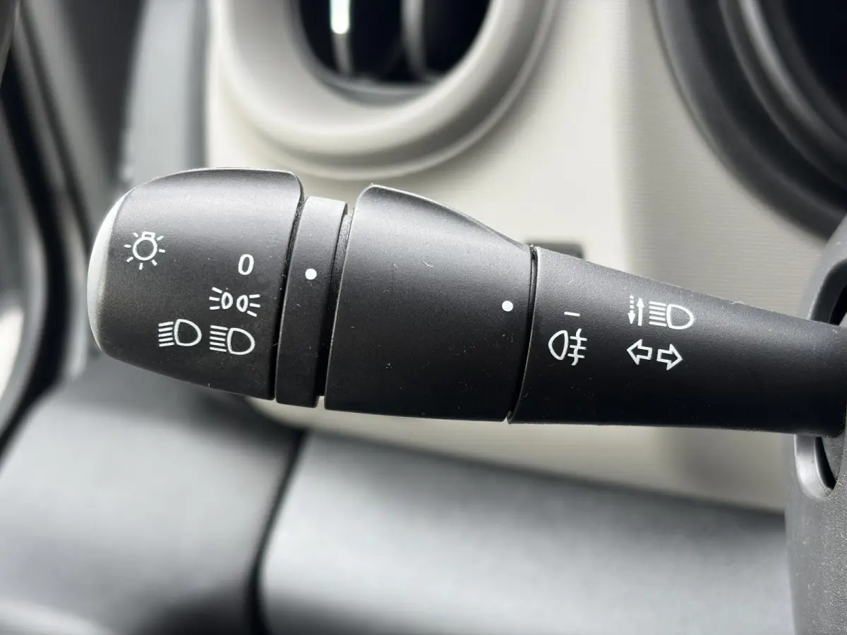 1.6 dCi 120 L2H1*MARGE*HAAK*A/C*CRUISE*PDC*TEL*