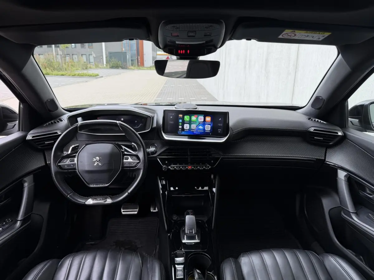 1.2 GT 155 pk | pano | alcantara | Focal | full