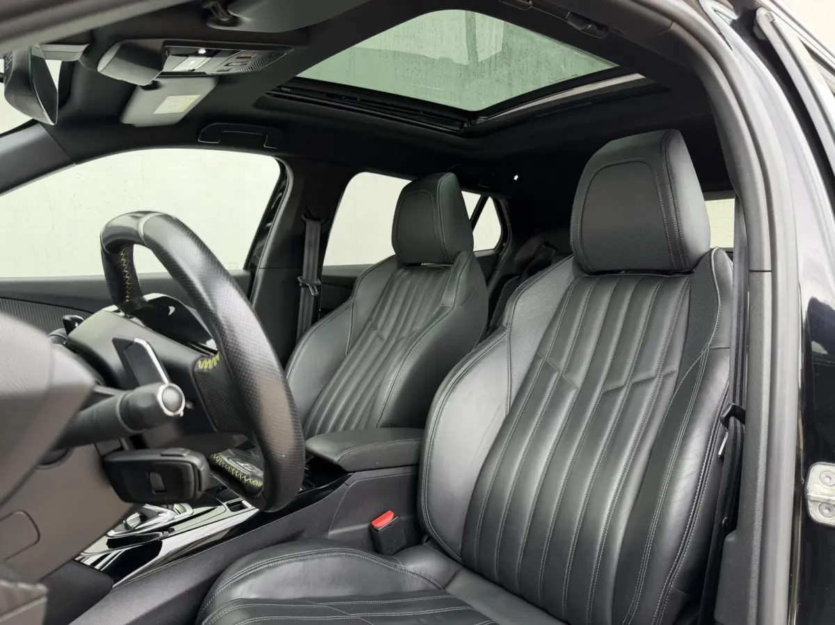 1.2 GT 155 pk | pano | alcantara | Focal | full