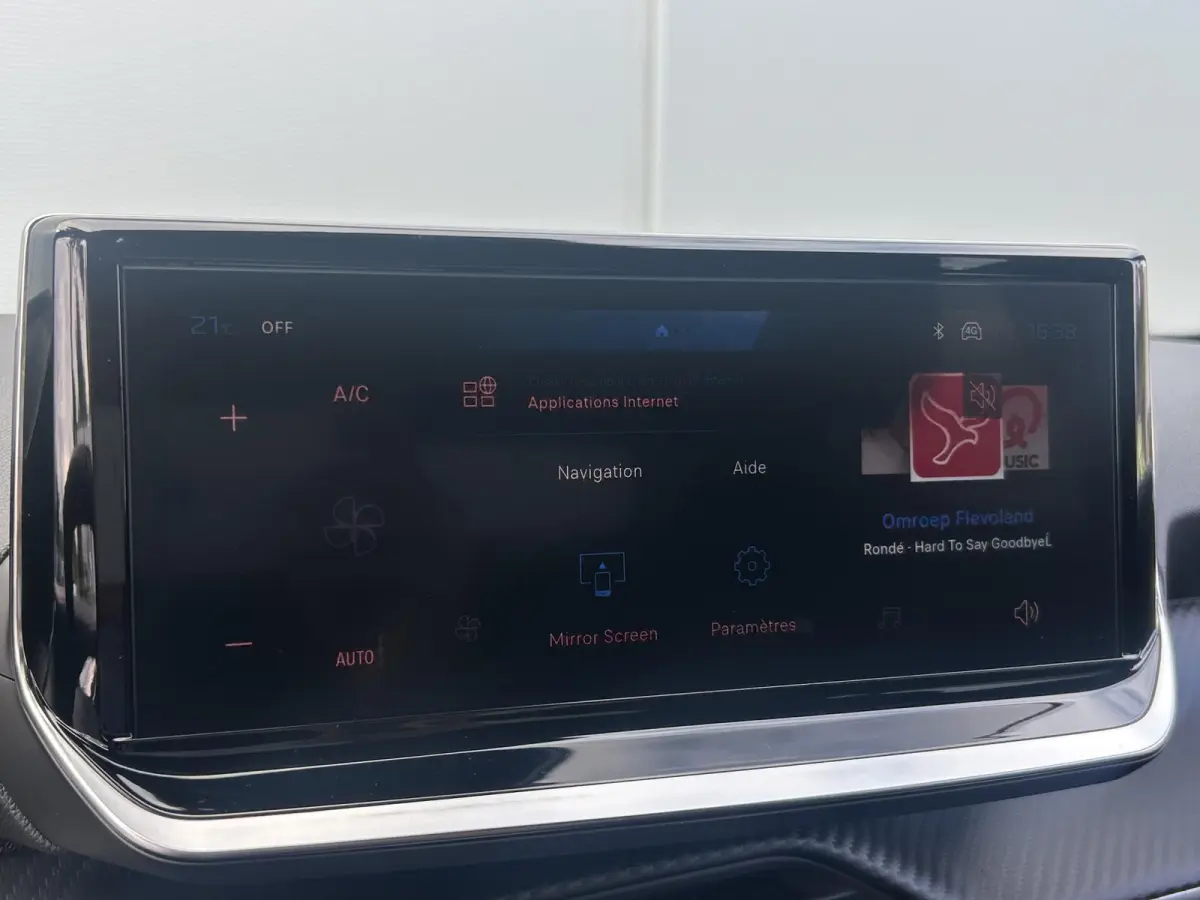 1.2 Hybrid 145 Allure | Camera | Adaptieve Cruise Control | Keyless entry | Apple CarPlay/Android Auto