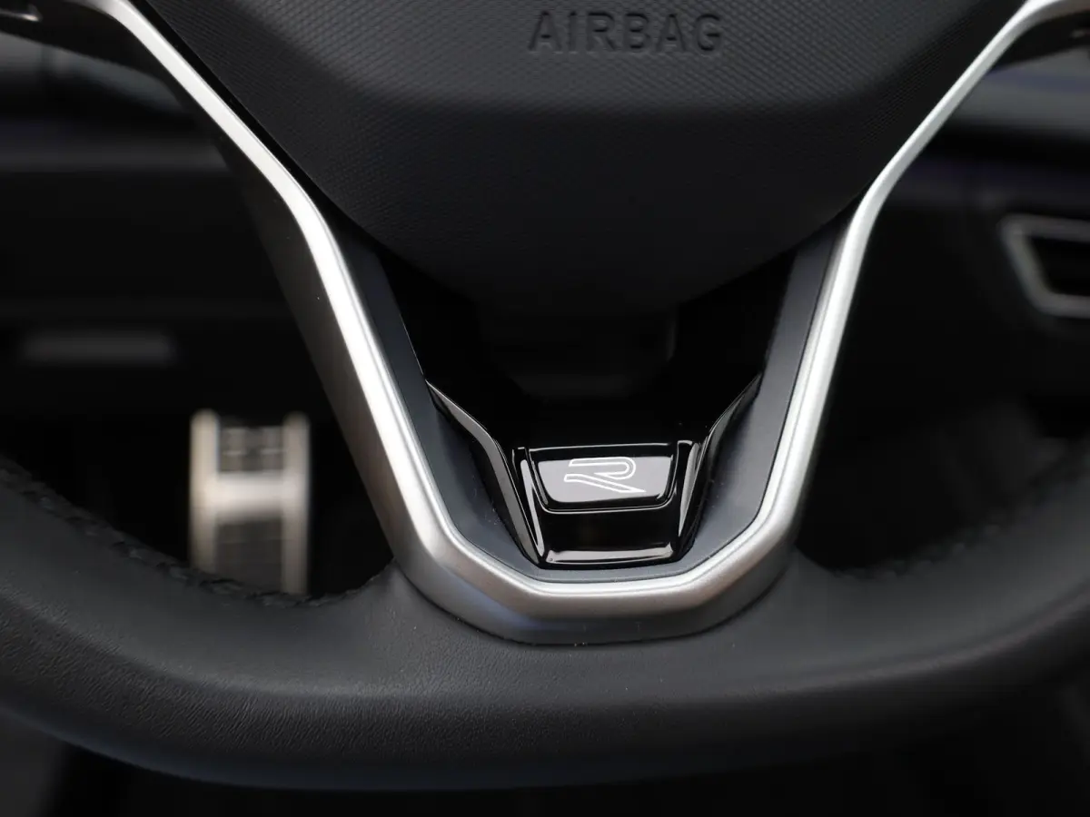 1.5 eHybrid R-Line Edition | Pano | Trekhaak wegkl. | Keyless | Elk. A-klep | Prijs Rijklaar!!
