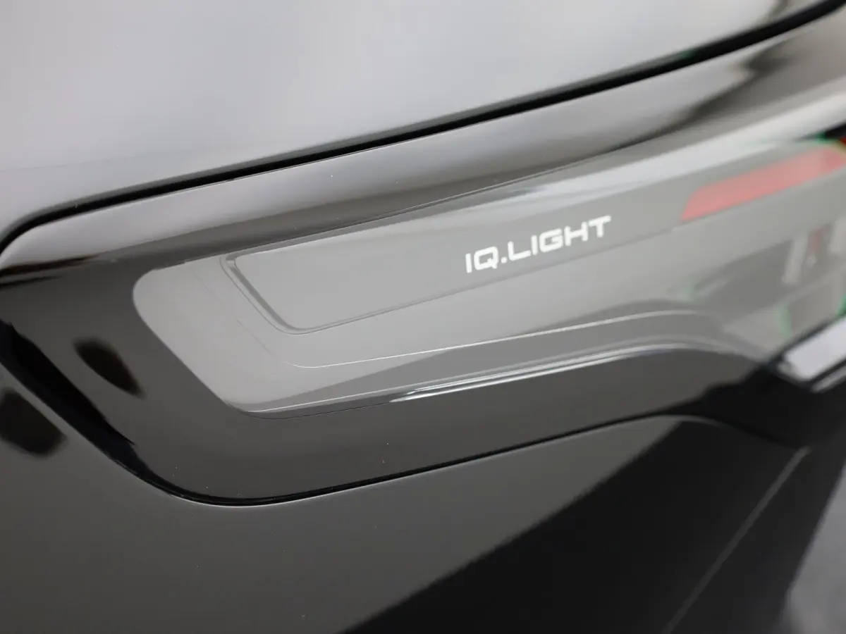 1.5 eHybrid R-Line Edition | Pano | Trekhaak wegkl. | Keyless | Elk. A-klep | Prijs Rijklaar!!