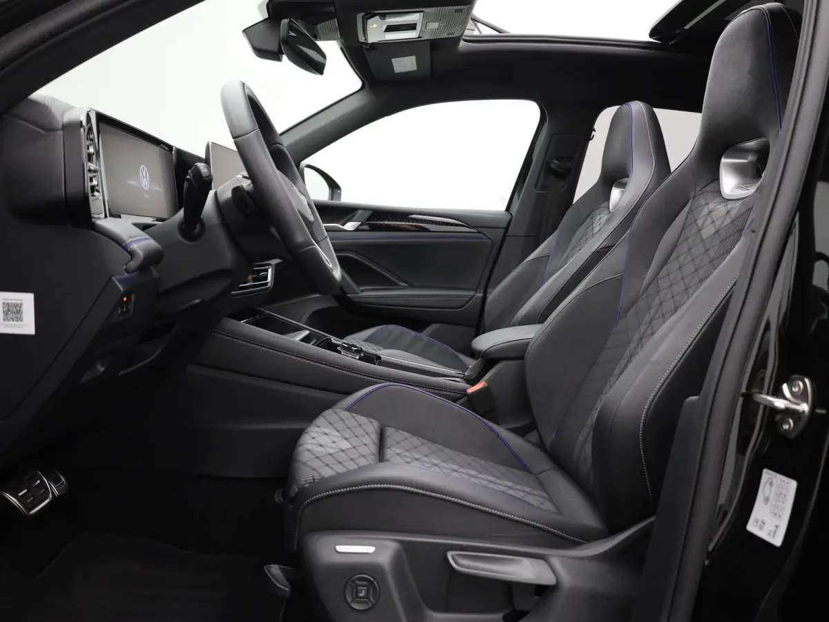 1.5 eHybrid R-Line Edition | Pano | Trekhaak wegkl. | Keyless | Elk. A-klep | Prijs Rijklaar!!