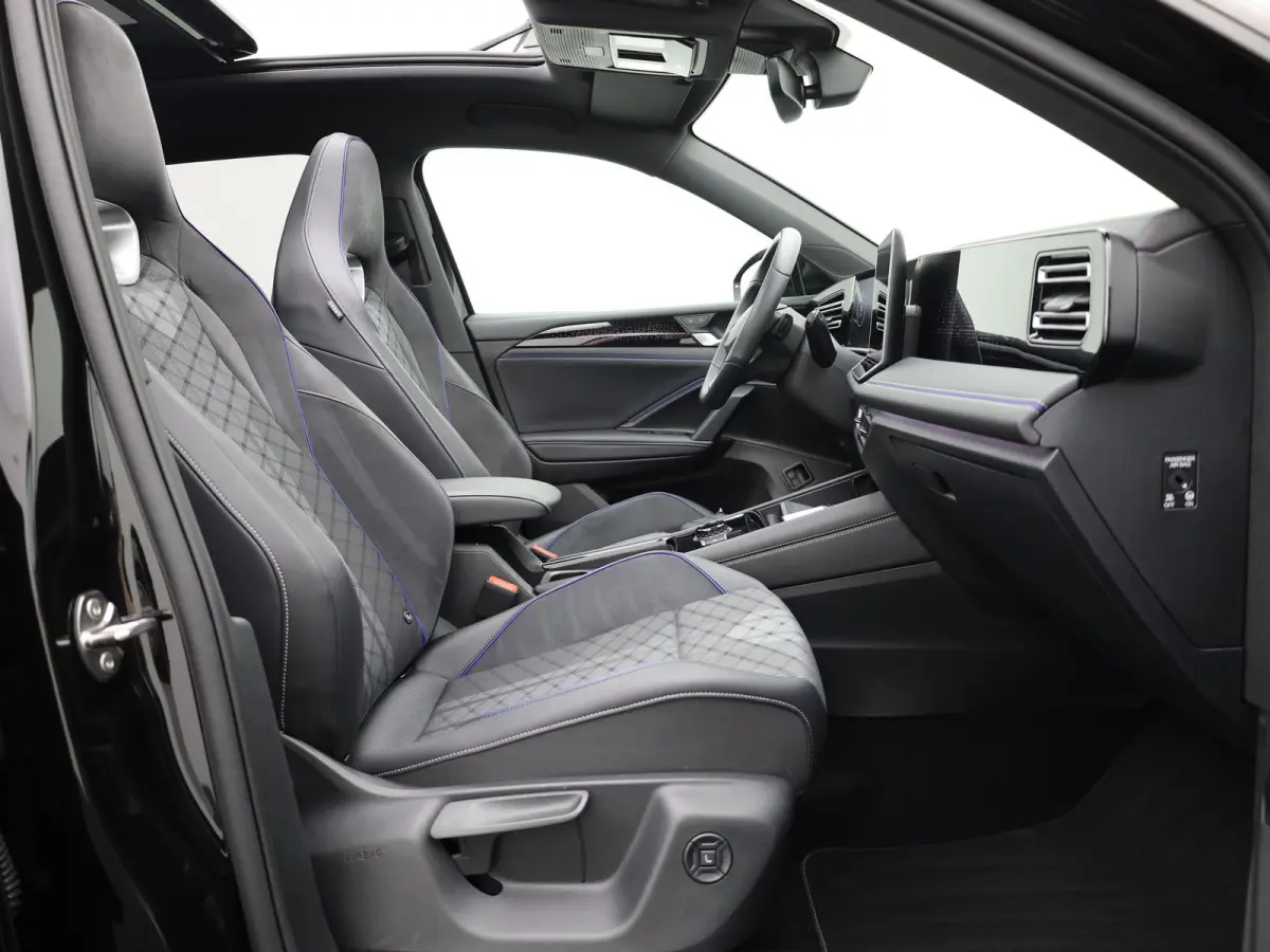 1.5 eHybrid R-Line Edition | Pano | Trekhaak wegkl. | Keyless | Elk. A-klep | Prijs Rijklaar!!