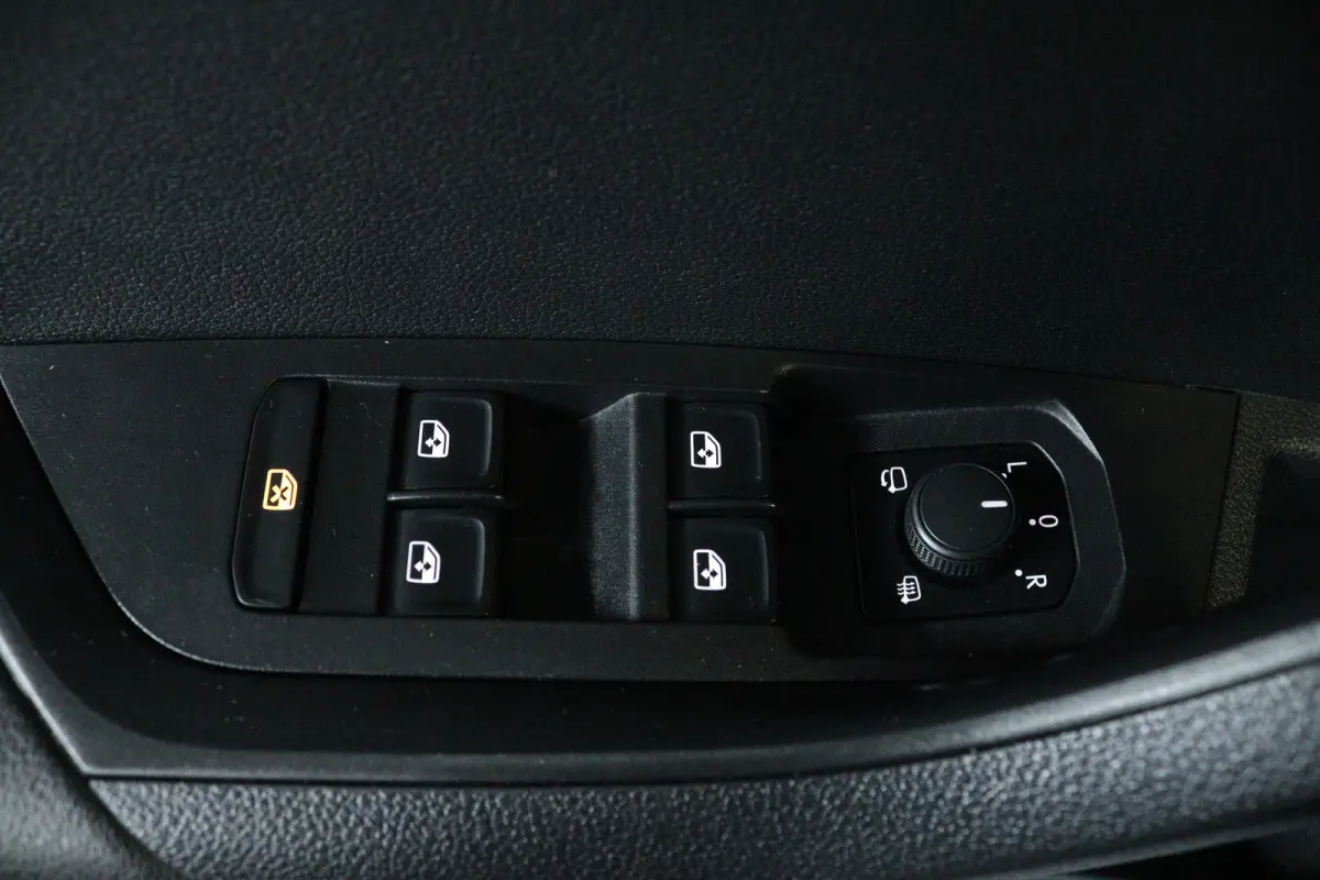 1.5 TSI ACT Style (TREKHAAK, CAMERA, NAVIGATIE CARPLAY, CRUISE CONTROL, PARKEERSENSOREN)