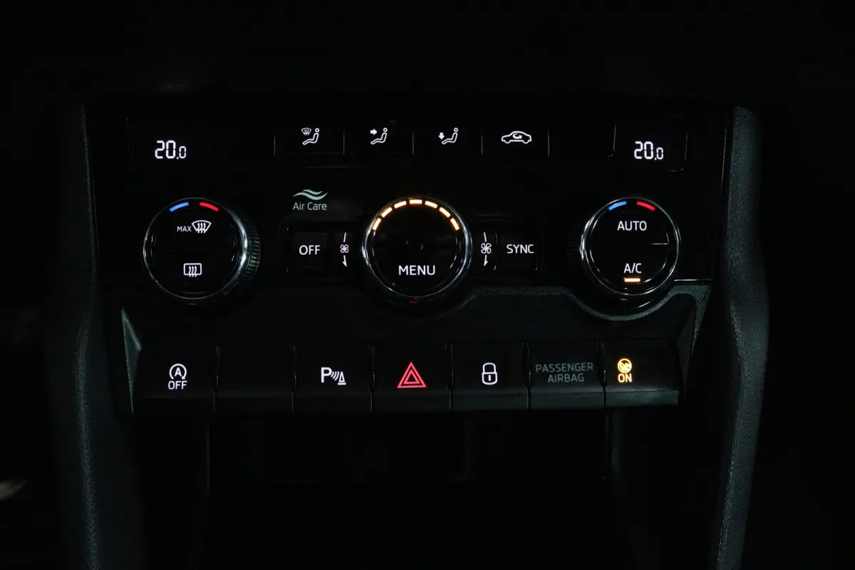 1.5 TSI ACT Style (TREKHAAK, CAMERA, NAVIGATIE CARPLAY, CRUISE CONTROL, PARKEERSENSOREN)