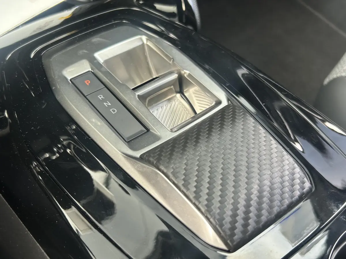 1.2 Hybrid 145 Allure | Camera | Adaptieve Cruise Control | Keyless entry | Apple CarPlay/Android Auto