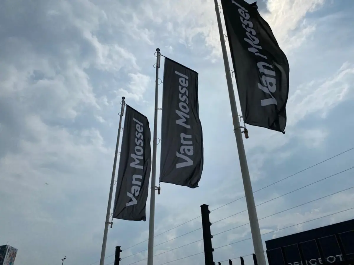 1.2 Hybrid 145 GT | 21% Korting | Camera | Adaptieve Cruise Control | Apple CarPlay/Android Auto