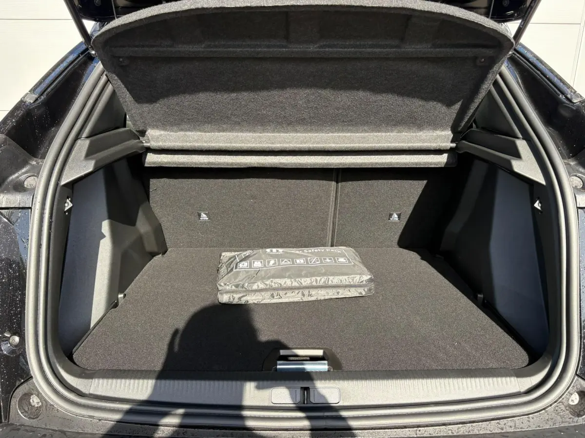 1.2 Hybrid 145 GT | 21% Korting | Camera | Adaptieve Cruise Control | Apple CarPlay/Android Auto