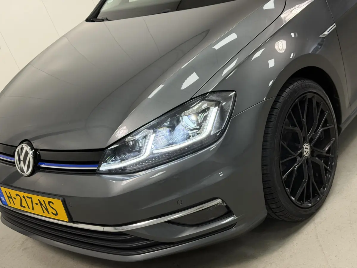 1.5 TSI*ACC*LED*NAVI*ECC*SPRTSTOELEN*PDC*NAVI*LMV*
