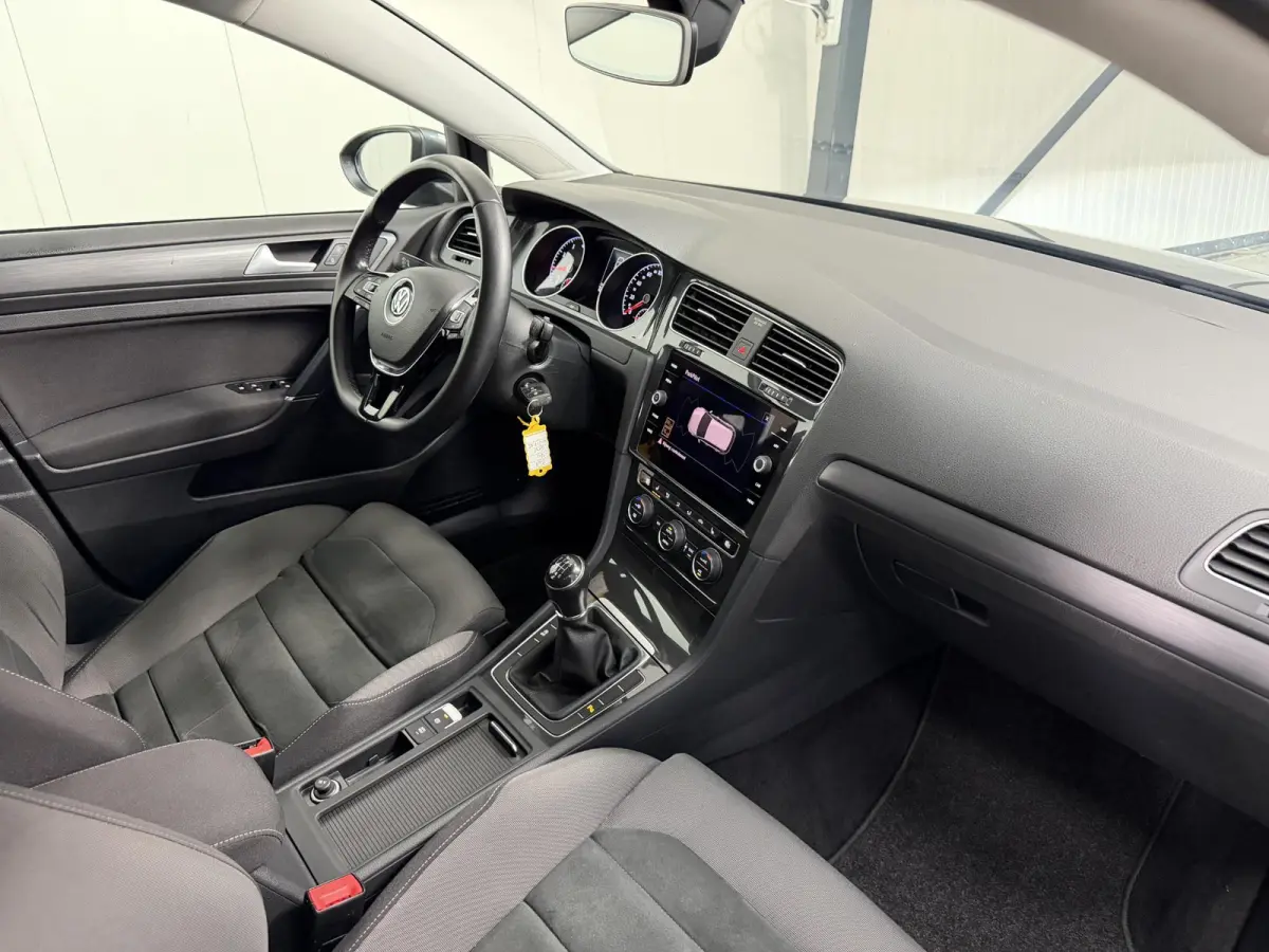 1.5 TSI*ACC*LED*NAVI*ECC*SPRTSTOELEN*PDC*NAVI*LMV*