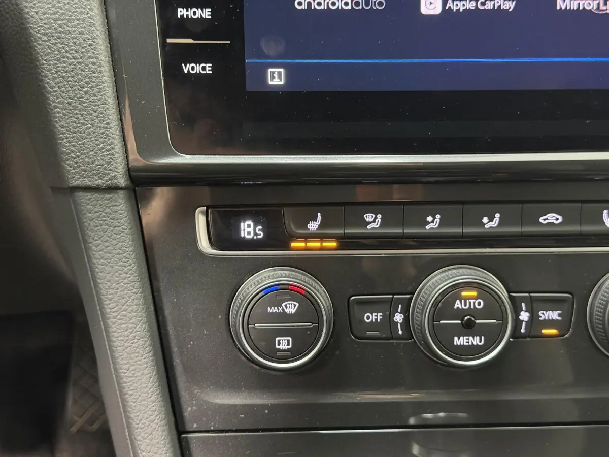 1.5 TSI*ACC*NAVI*ECC*MASSAGE*LED*CARPLAY*LMV*