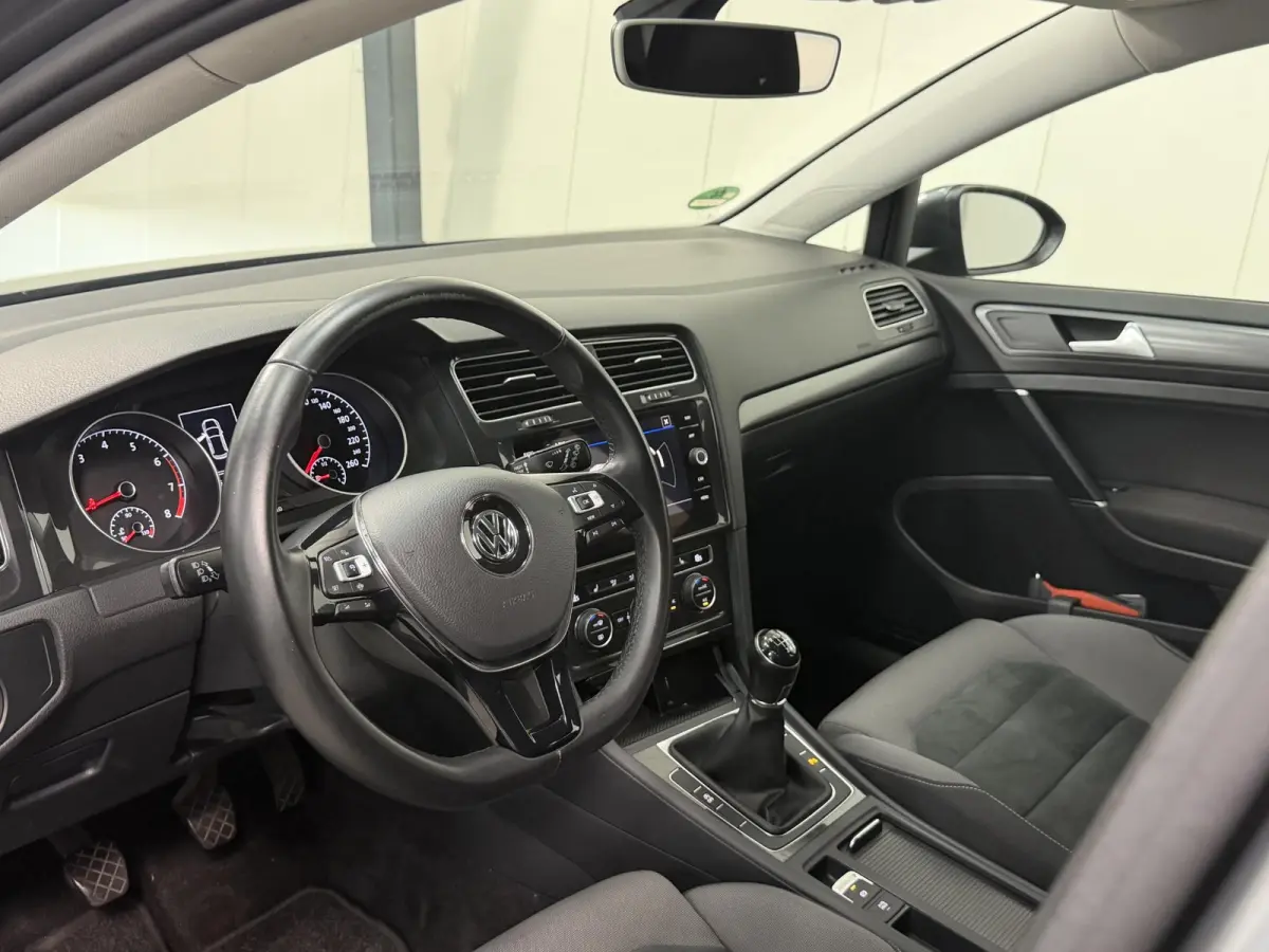 1.5 TSI*ACC*LED*NAVI*ECC*SPRTSTOELEN*PDC*NAVI*LMV*
