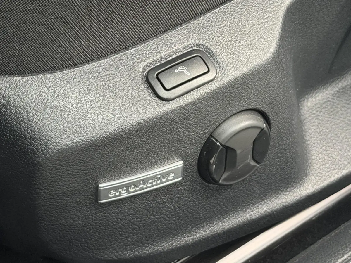 1.5 TSI*ACC*LED*NAVI*ECC*SPRTSTOELEN*PDC*NAVI*LMV*