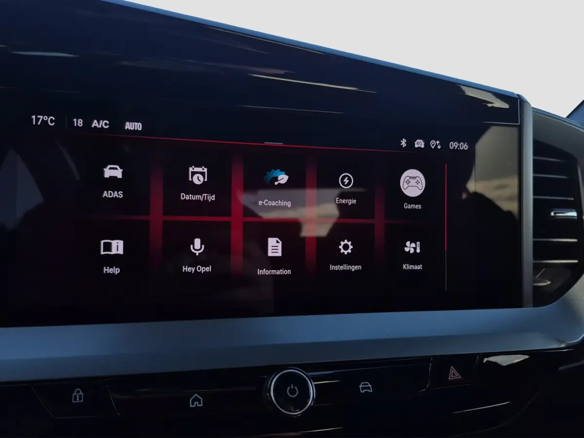 GS 54 kWh SOH 95% | Stuurverwarming | Camera | Matrix LED | Adaptive CC | Full map navigatie | Carplay/android auto |