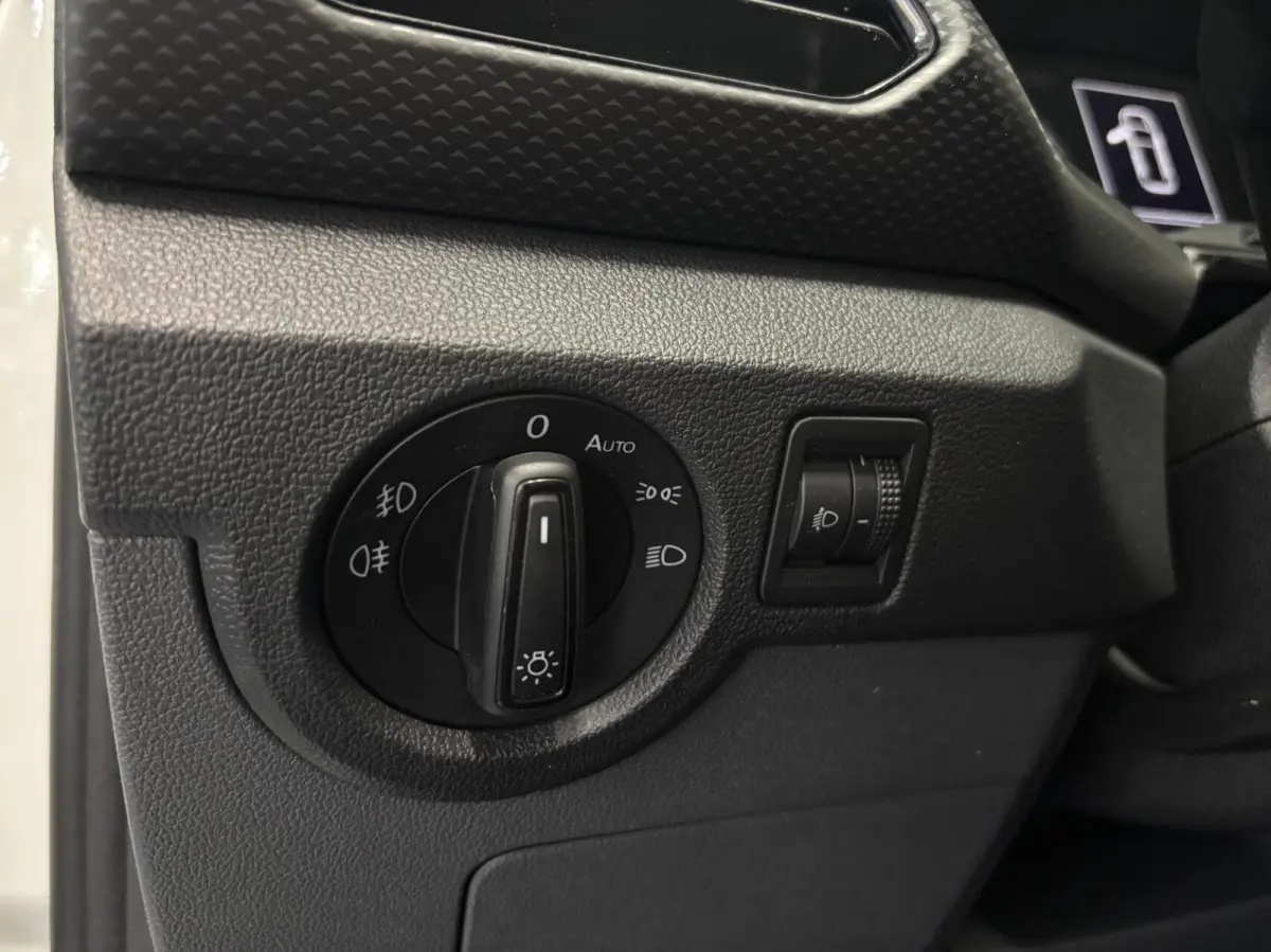 1.0 TSI Life Executive Adaptive,Navi,Car-play