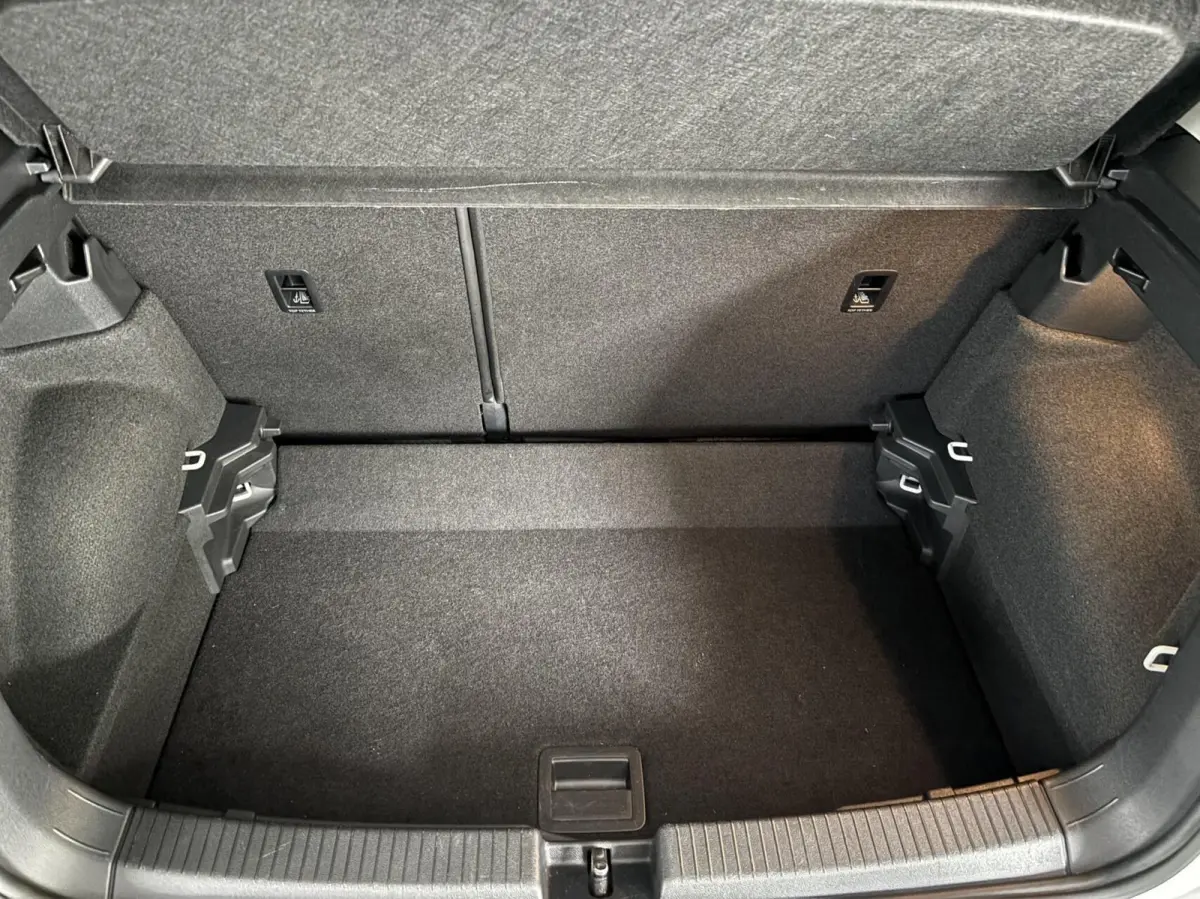 1.0 TSI Life Executive Adaptive,Navi,Car-play