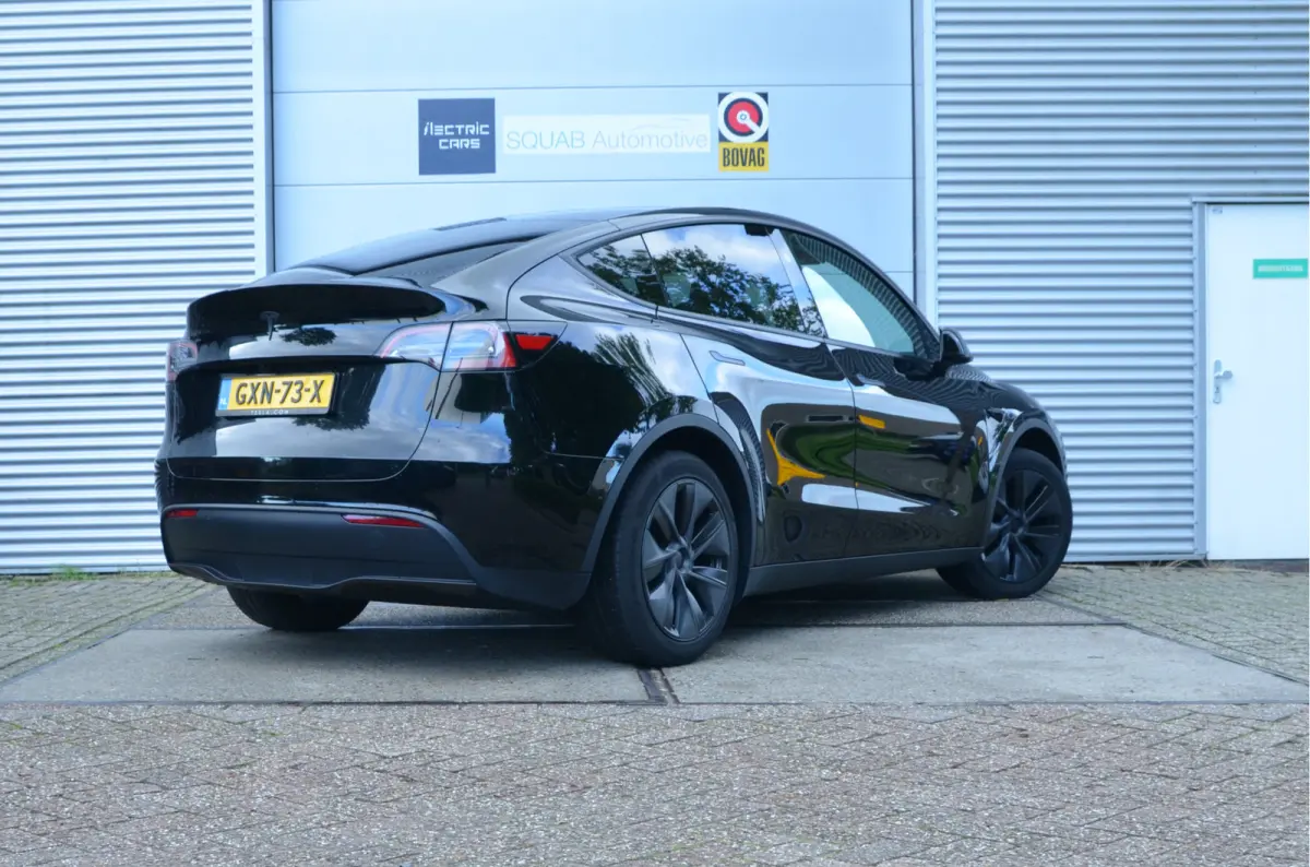 Long Range RWD 75 kWh AutoPilot4.0 (FSD 99,- p/mnd)