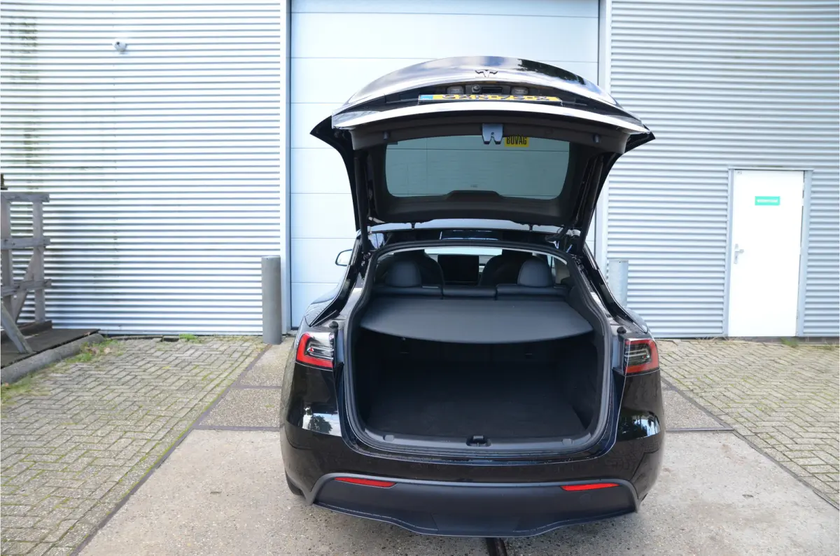 Long Range RWD 75 kWh AutoPilot4.0 (FSD 99,- p/mnd)