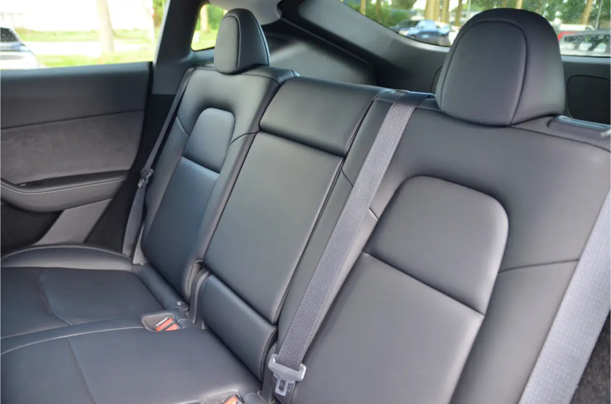 Long Range RWD 75 kWh AutoPilot4.0 (FSD 99,- p/mnd)