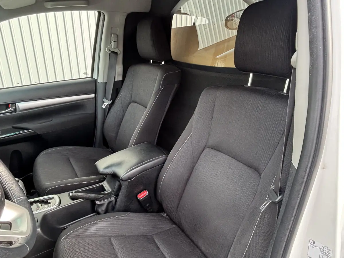 2.4 D-4D*4X4*ACC*HAAK*CAM*ECC*TEL*3500KG*INCL.BPM*