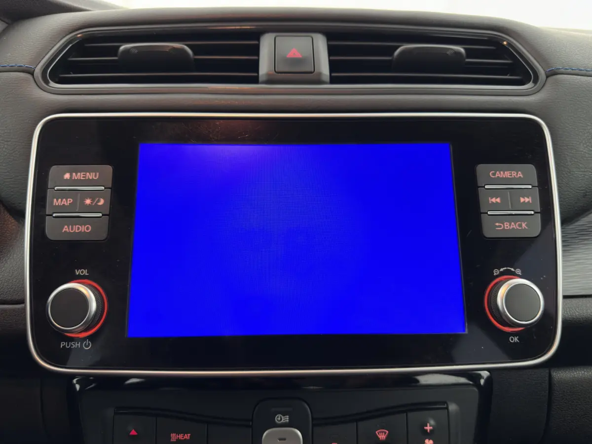 Acenta 40 kWh {SoH-86%) Aut. *HEATPUMP | ADAPTIVE-CRUISE | KEYLESS | NAVI-FULLMAP | DAB+ | DIGI-COCKPIT | PRIVACYGLASS | 16"ALU*