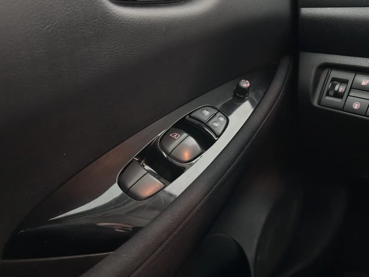 Acenta 40 kWh {SoH-86%) Aut. *HEATPUMP | ADAPTIVE-CRUISE | KEYLESS | NAVI-FULLMAP | DAB+ | DIGI-COCKPIT | PRIVACYGLASS | 16"ALU*