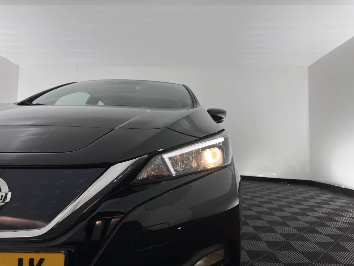 Acenta 40 kWh {SoH-86%) Aut. *HEATPUMP | ADAPTIVE-CRUISE | KEYLESS | NAVI-FULLMAP | DAB+ | DIGI-COCKPIT | PRIVACYGLASS | 16"ALU*