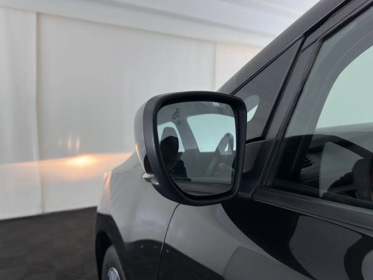 Acenta 40 kWh {SoH-86%) Aut. *HEATPUMP | ADAPTIVE-CRUISE | KEYLESS | NAVI-FULLMAP | DAB+ | DIGI-COCKPIT | PRIVACYGLASS | 16"ALU*