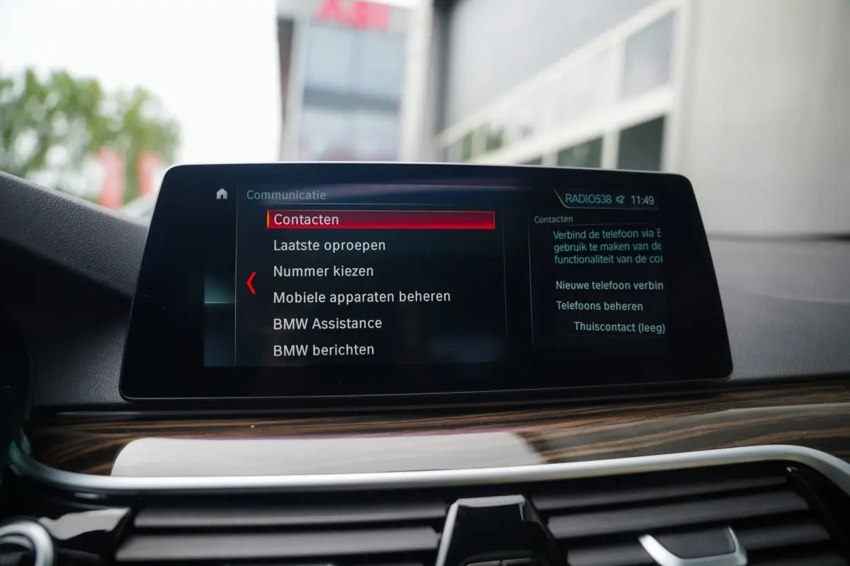 530i 252 pk High Executive Edition M-Sportpakket / NL-Auto/ Pano-Dak/ Sport-Stoelen/ Stoel.Verw/ Head-Up/ 360-Camera/ Harman&Kardon/ Keyless/ 20" LMV