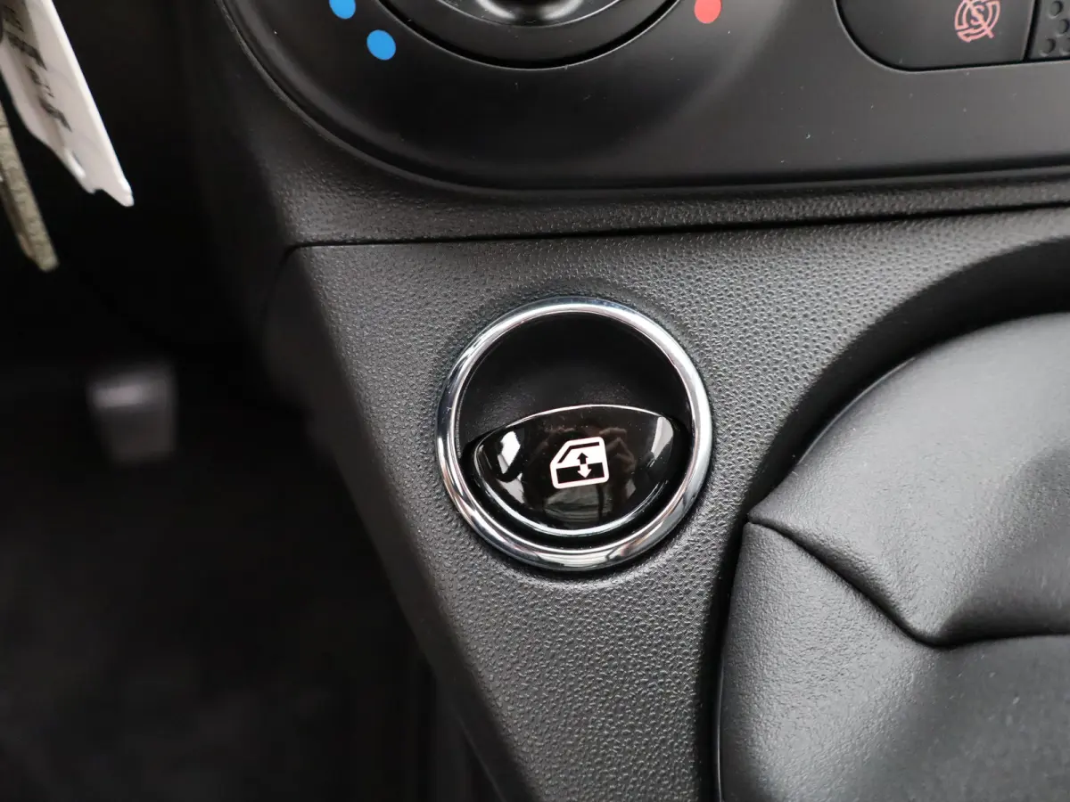 0.9 TwinAir Turbo Popstar Cruise Control | Airco | 15" Lichtmetalen Velgen | Bluetooth Telefoon Verbinding