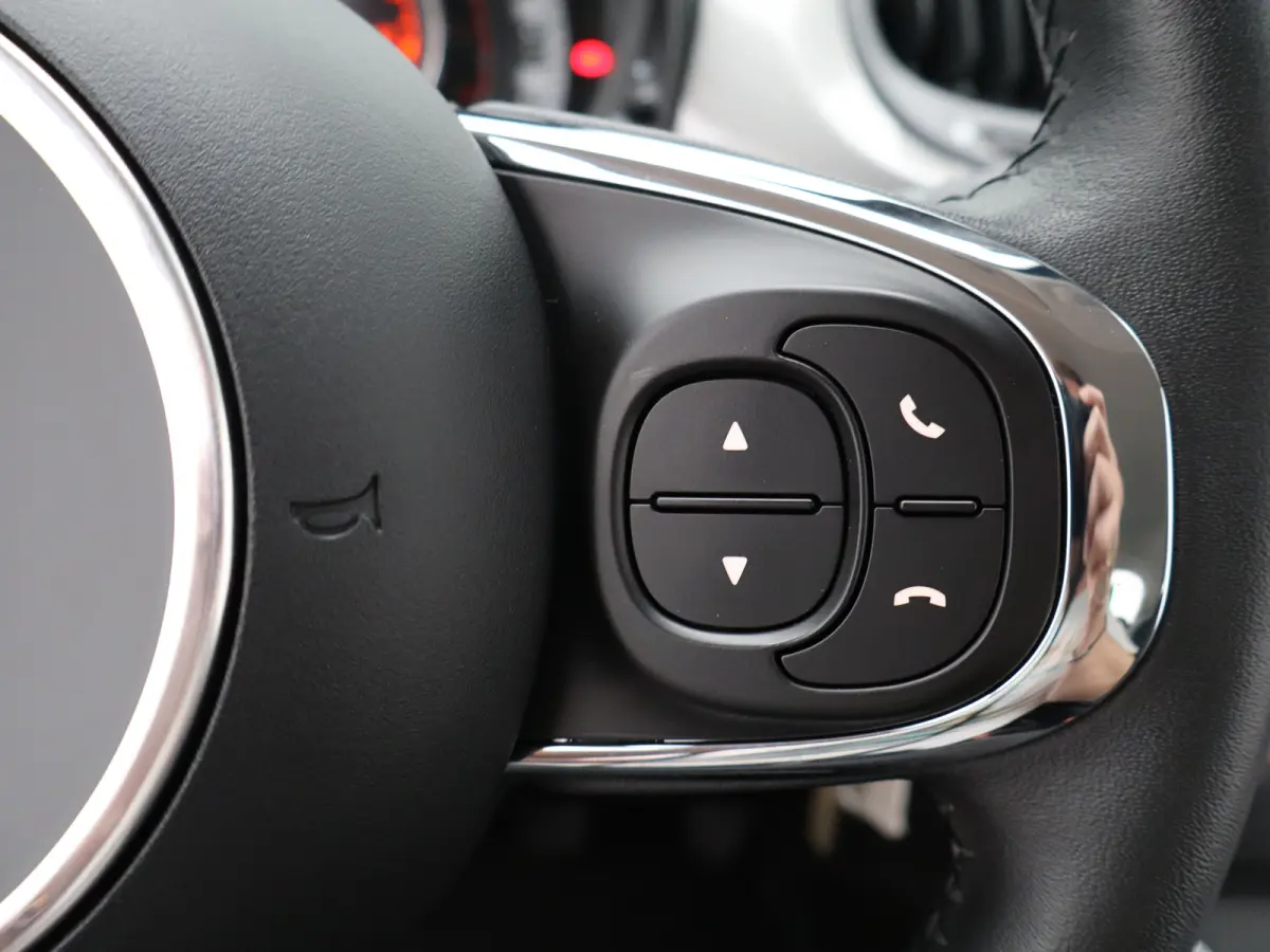 0.9 TwinAir Turbo Popstar Cruise Control | Airco | 15" Lichtmetalen Velgen | Bluetooth Telefoon Verbinding