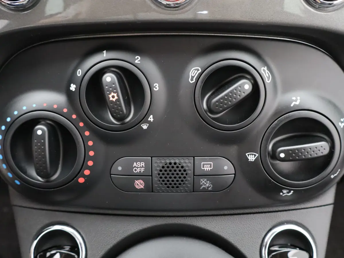 0.9 TwinAir Turbo Popstar Cruise Control | Airco | 15" Lichtmetalen Velgen | Bluetooth Telefoon Verbinding