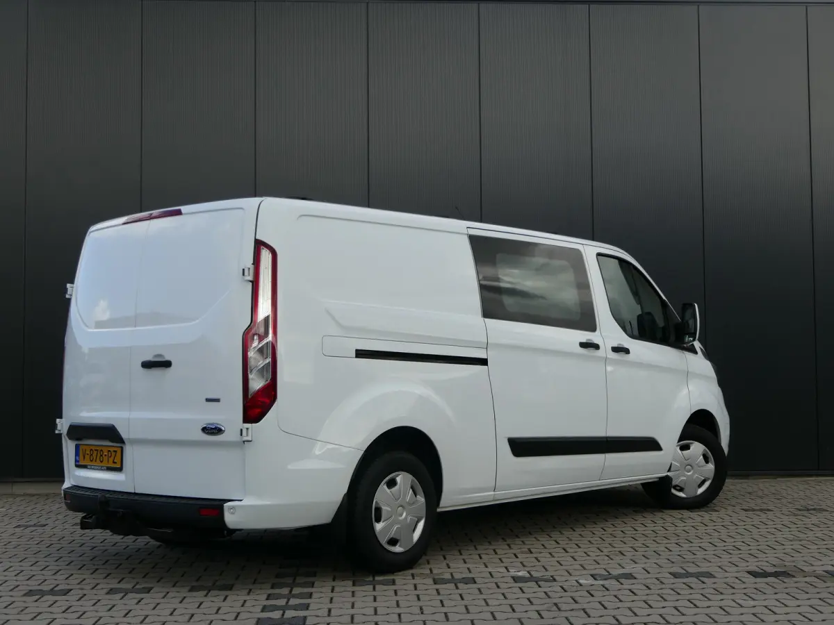 300 2.0 TDCI L2H1 Trend DC | Dubbele Cabine | 6 Persoons | Navigatie | Trekhaak | Verwarmde Voorruit | DAB | Cruise Control