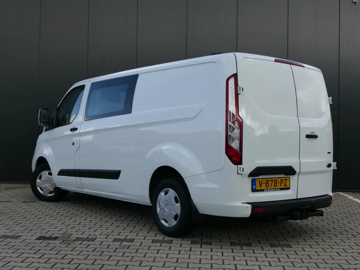 300 2.0 TDCI L2H1 Trend DC | Dubbele Cabine | 6 Persoons | Navigatie | Trekhaak | Verwarmde Voorruit | DAB | Cruise Control
