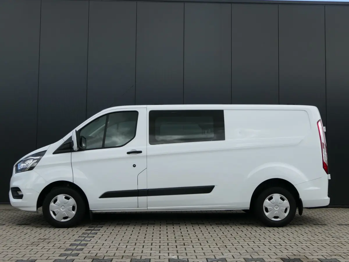 300 2.0 TDCI L2H1 Trend DC | Dubbele Cabine | 6 Persoons | Navigatie | Trekhaak | Verwarmde Voorruit | DAB | Cruise Control