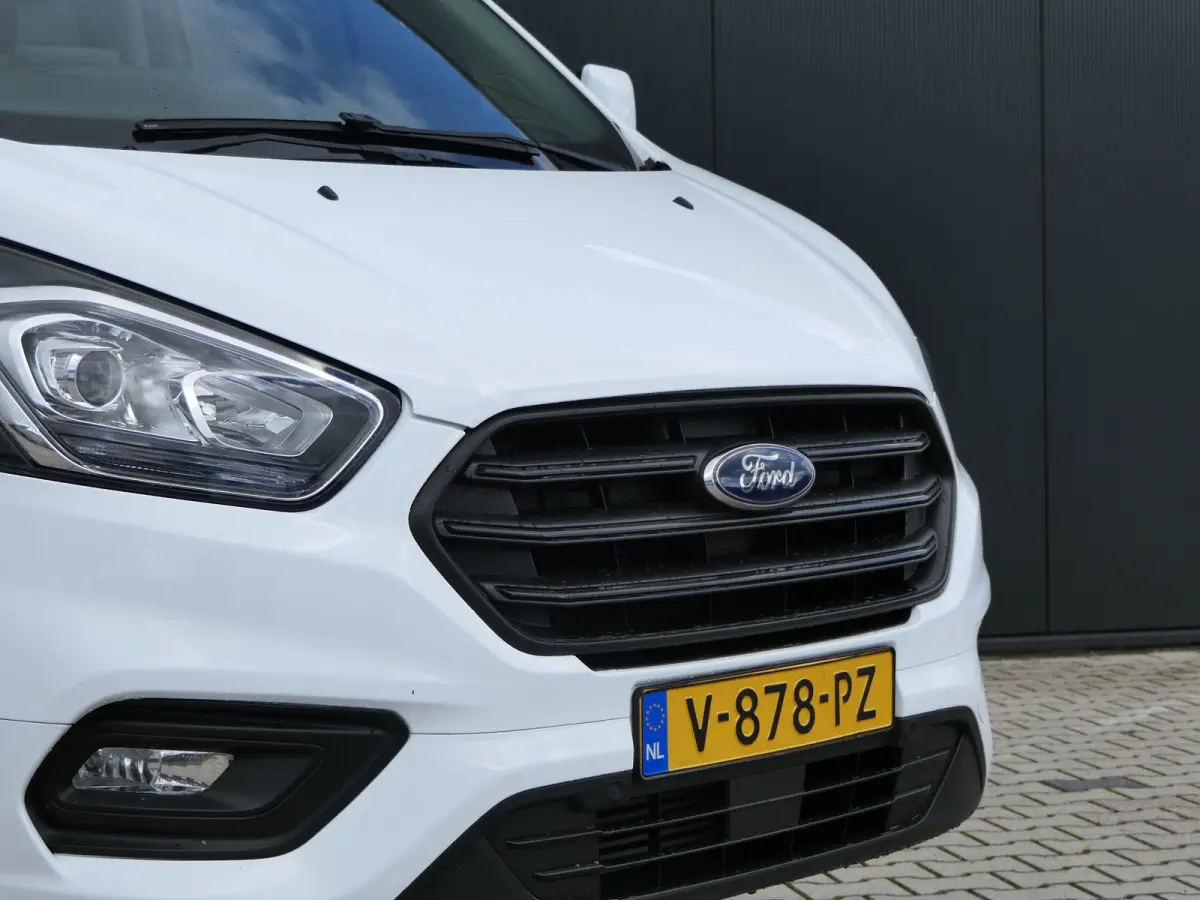300 2.0 TDCI L2H1 Trend DC | Dubbele Cabine | 6 Persoons | Navigatie | Trekhaak | Verwarmde Voorruit | DAB | Cruise Control