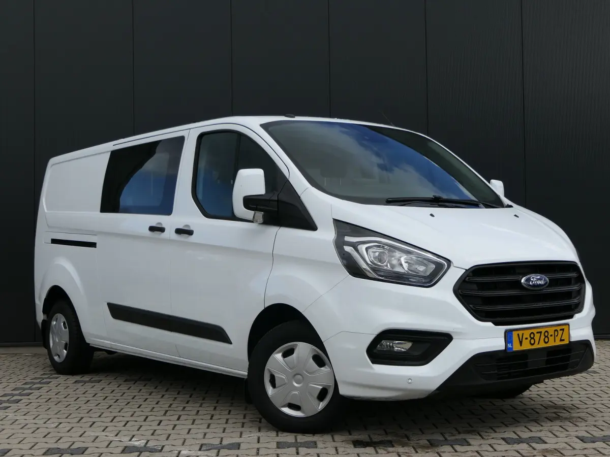 300 2.0 TDCI L2H1 Trend DC | Dubbele Cabine | 6 Persoons | Navigatie | Trekhaak | Verwarmde Voorruit | DAB | Cruise Control
