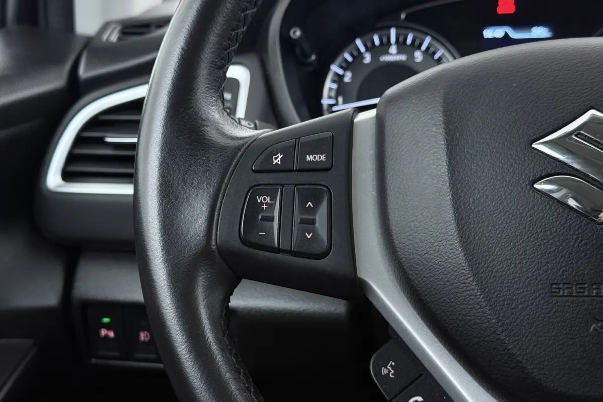 1.4 Boosterjet Select Smart Hybrid | Trekhaak | Adap. Cruise | CarPlay | Keyless | Stoelverwarming | Clima |
