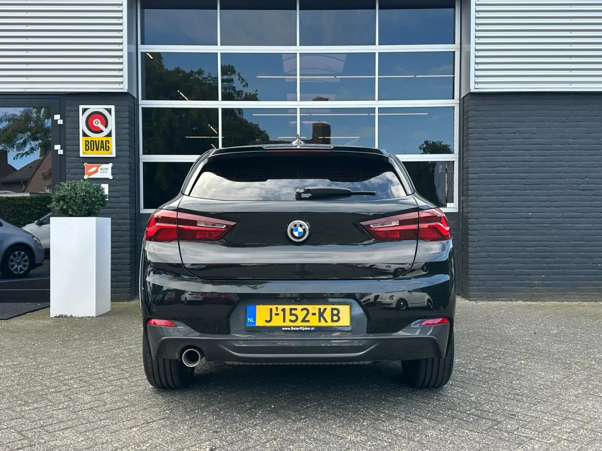 sDrive18i High Executive, M-pakket, Automaat, Cruise, Head-up, Camera, Navi, PDC, NAP