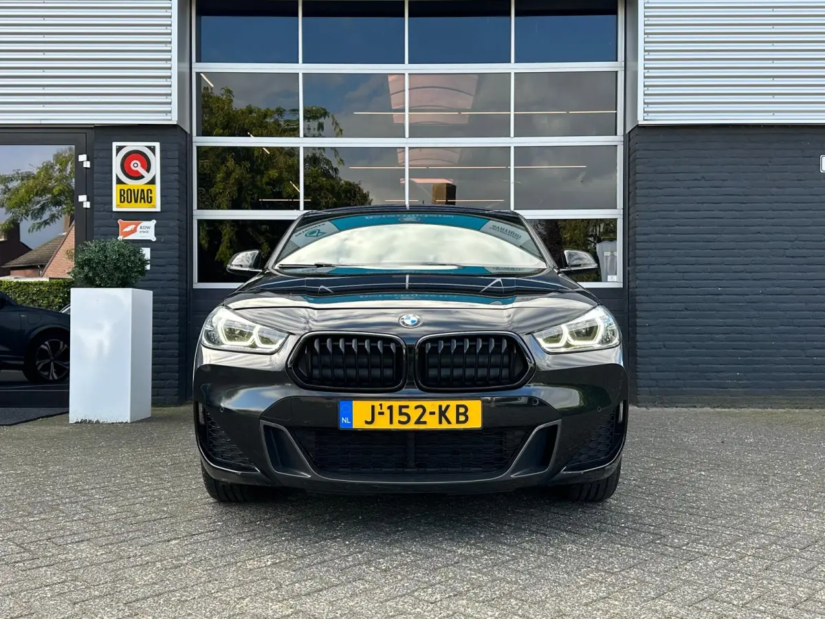 sDrive18i High Executive, M-pakket, Automaat, Cruise, Head-up, Camera, Navi, PDC, NAP