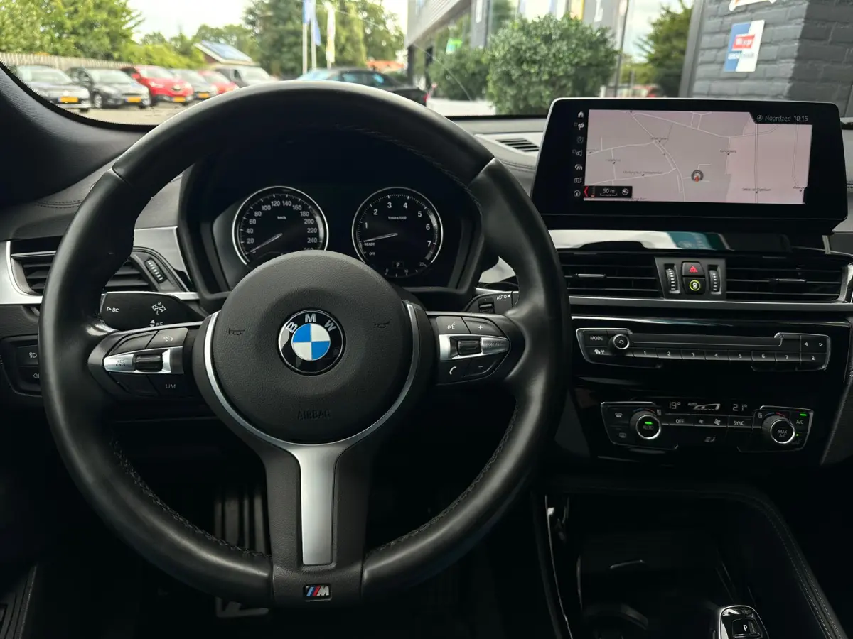 sDrive18i High Executive, M-pakket, Automaat, Cruise, Head-up, Camera, Navi, PDC, NAP