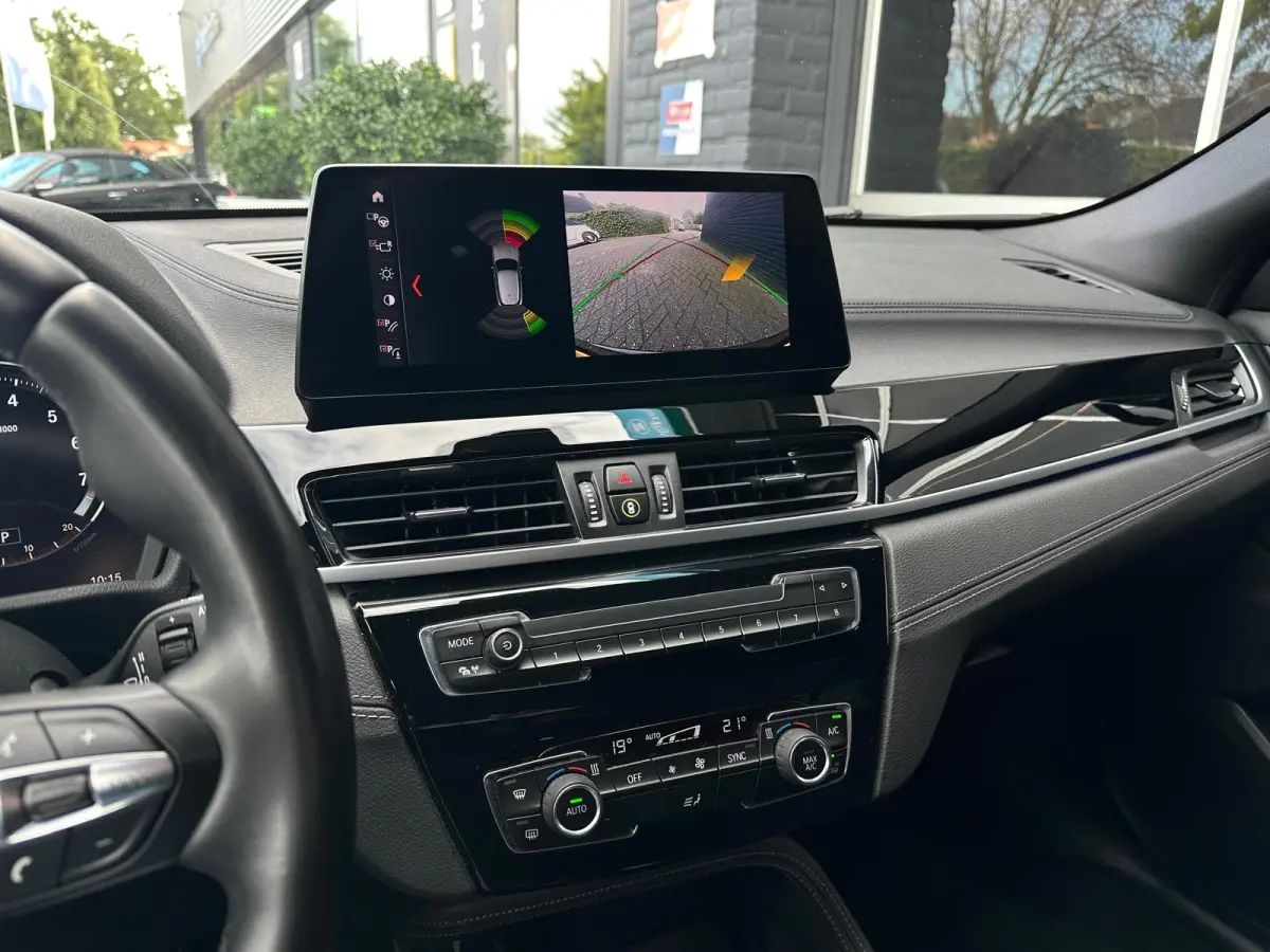 sDrive18i High Executive, M-pakket, Automaat, Cruise, Head-up, Camera, Navi, PDC, NAP