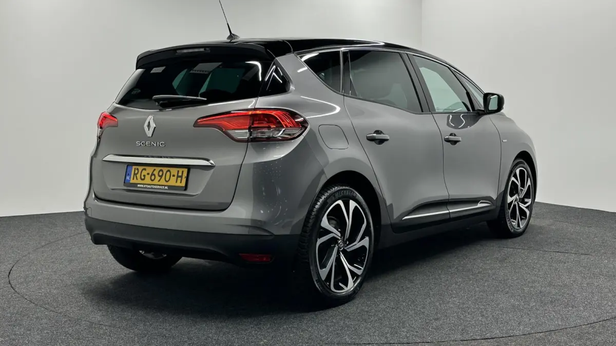 1.2 TCe Bose PANO CARPLAY ECC NAVI CRUISE HEAD UP.