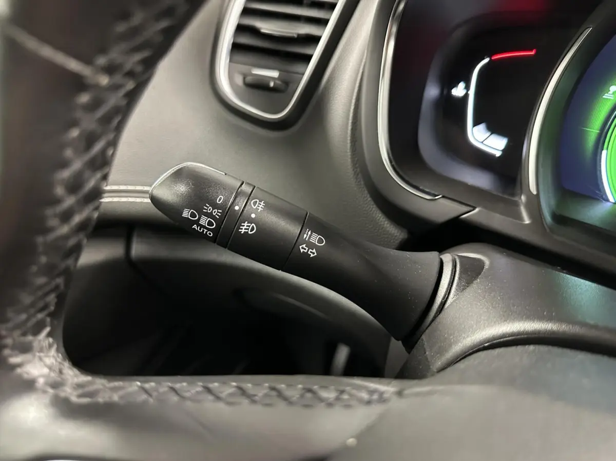 1.2 TCe Bose PANO CARPLAY ECC NAVI CRUISE HEAD UP.