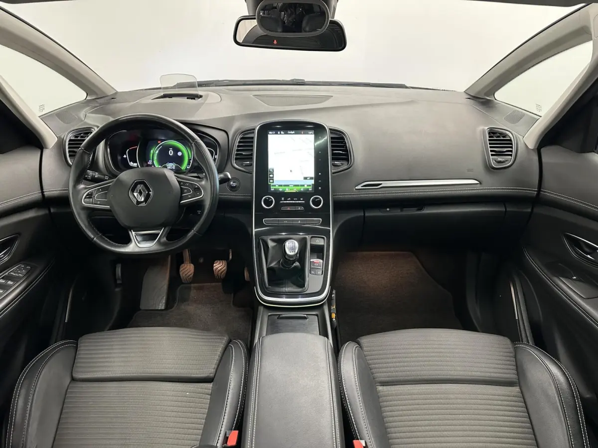 1.2 TCe Bose PANO CARPLAY ECC NAVI CRUISE HEAD UP.