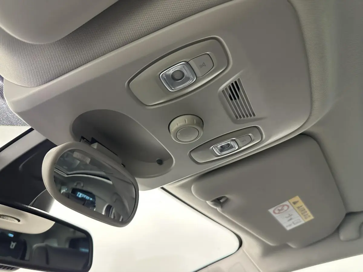 1.2 TCe Bose PANO CARPLAY ECC NAVI CRUISE HEAD UP.