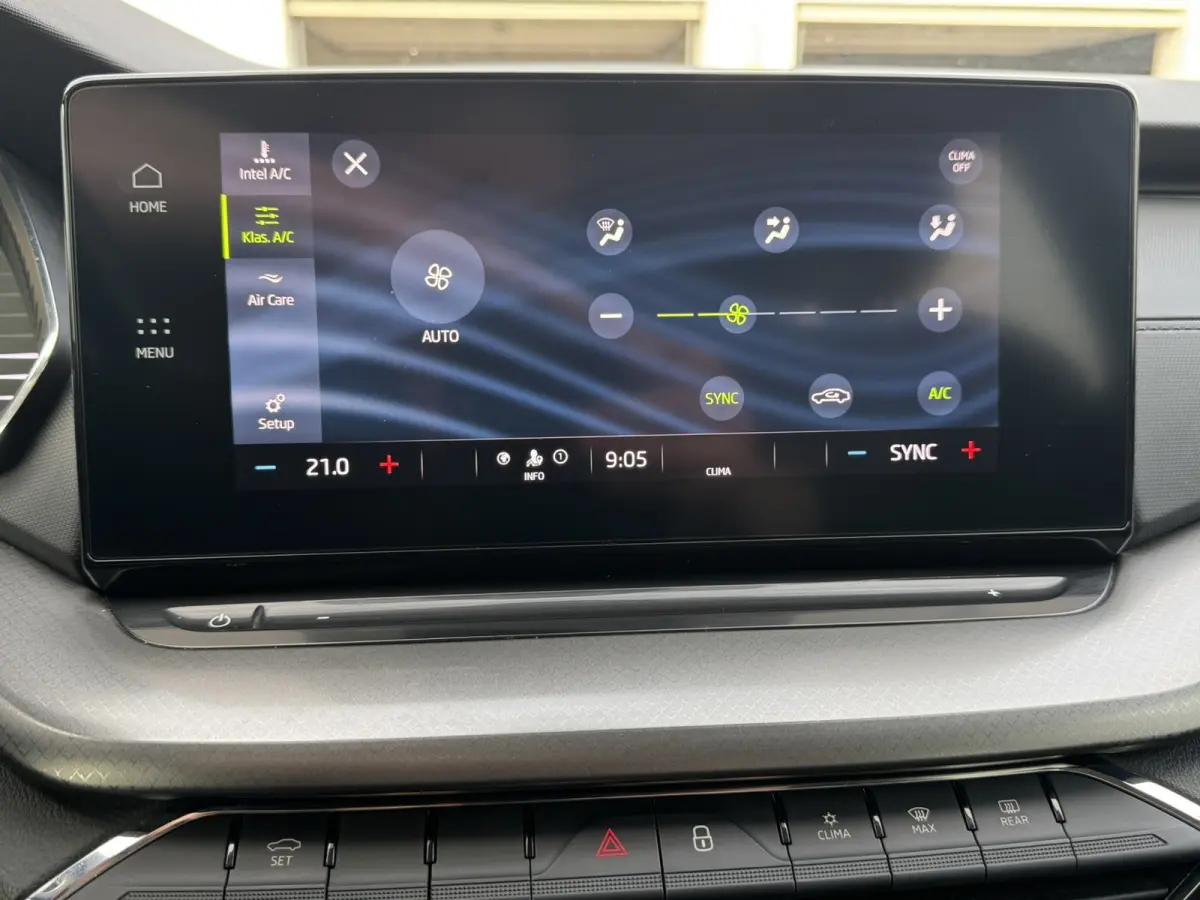 1.0 e-TSI Ambition Automaat ElectrTrekhaak Clima Carplay Navi Digitaal Dash Sfeerverlichting All-Season banden